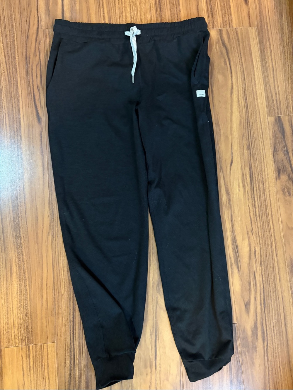 Vuori Dream knit joggers- Black- EUC-Size Small
